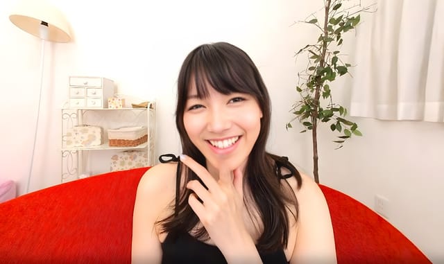 Brunette Sakura Misaki teases in a solo non POV VR scene with 60fps animation and 180 degree view.