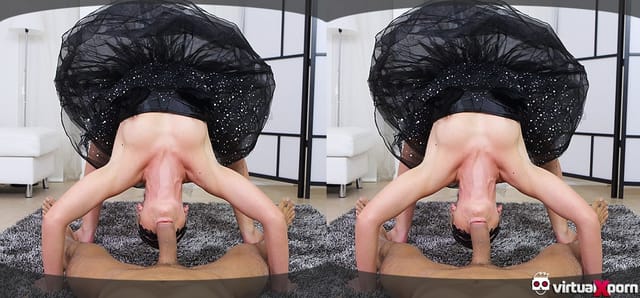 Vinna Reed performs a footjob and blowjob in ballerina cosplay for this 4K VR POV scene produced by VirtualXPorn