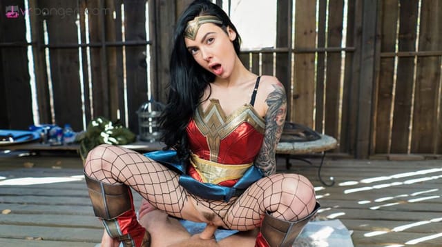 Wonder Woman (A XXX Parody) VR Bangers Marley Brinx — photo 1