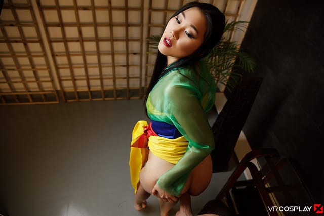 Mulan A XXX Parody VRCosplayX Katana — photo 2