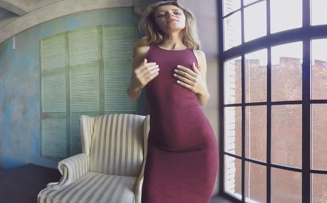 Tight, Sexy Blonde With Shaved Pussy Strips StasyQVR LisyQ — photo 5