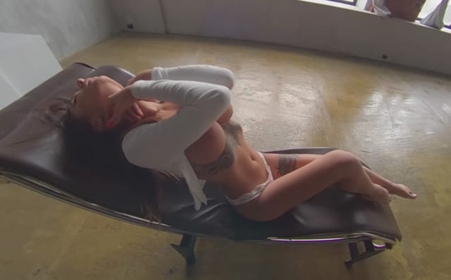 Playful And Petite StasyQVR Liya Silver — photo 2