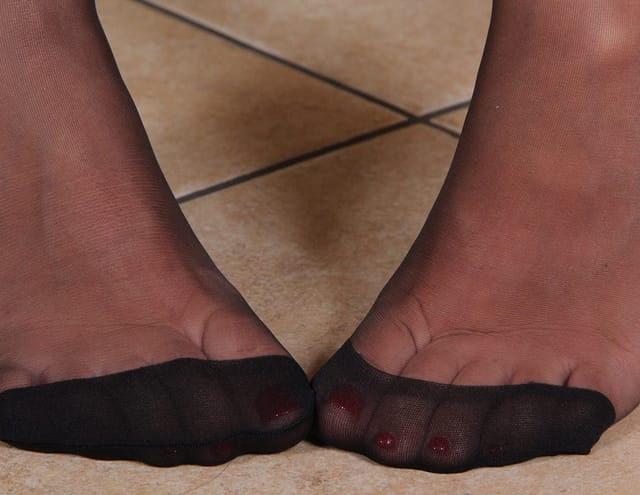 Hot Brunette Petra Dressed As A Sexy Secretary In Sheer Black Stockings VRFootFetish Petra — photo 1