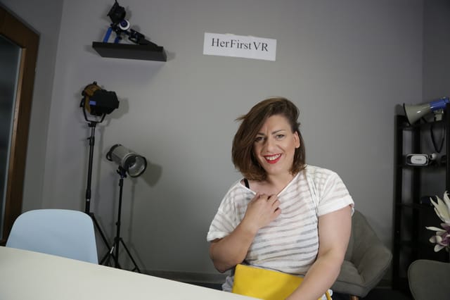 25 Aisha HerFirstVR — photo 1