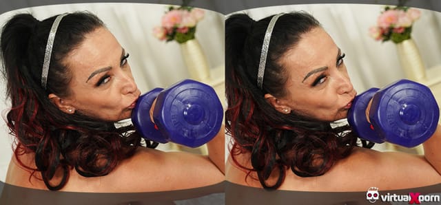 Sporty Hairy Granny VirtualXPorn Lady Masa — photo 2