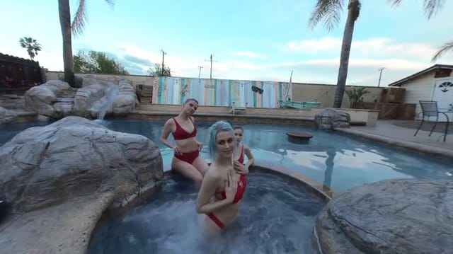Hot Tub Voyeur EmilyBloom Ashleyy Emily Bloom Natalia — photo 3
