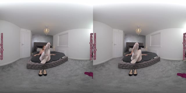 Siobhan Dress With White Glossy Tights VR porn — photo 2