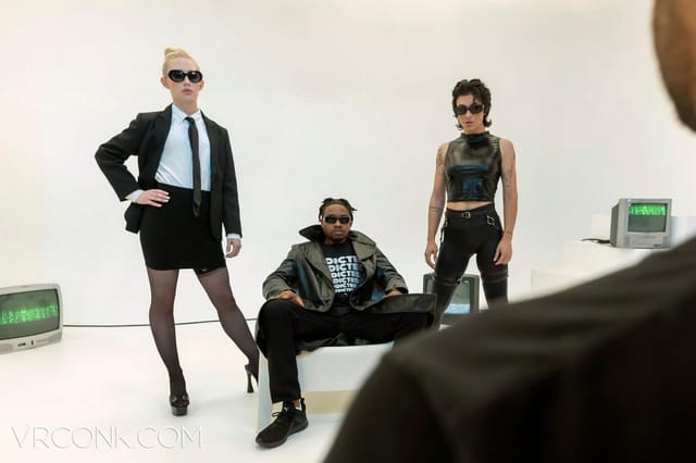 The Matrix (A XXX Parody) Brooklyn Gray Emma Starletto vrconk — photo 16
