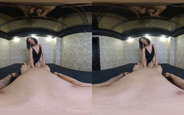 Guard's Porn Desire Sarah Diamond No2StudioVR — photo 1