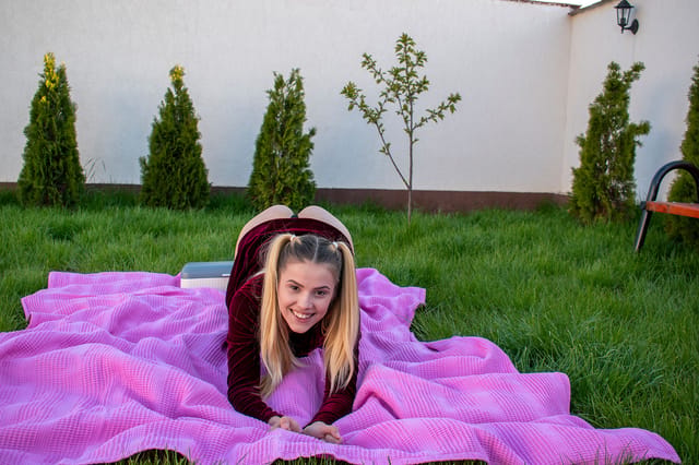 Lisa Sweet - Outdoor picnic sex Lisa Sweet VRStars — photo 9