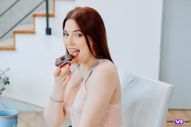ussy pleasing after breakfast Mia Evans TmwVRnet — photo 5