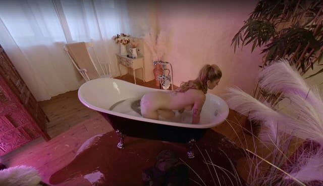 Sensual Bath Total Relaxation Ruin Lux KinkyGirlsBerlin — photo 9