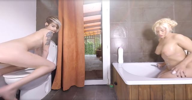 Masturbating In The Bathroom Thagsonvr — photo 2
