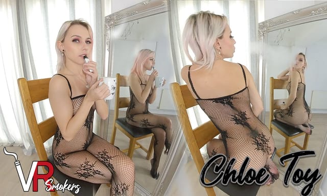 Chloe Toy smokes an e-cigarette in a VR Smokers solo scene featuring 4K resolution and 60 FPS non POV footage.