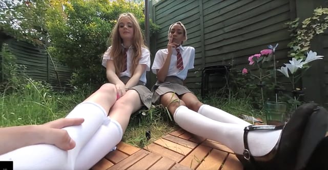 School Girls Summer Break Baby Kitten Bluelah AllVRPorn — photo 3