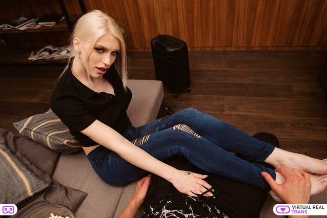[Trans] Welcome Back VR porn — photo 1