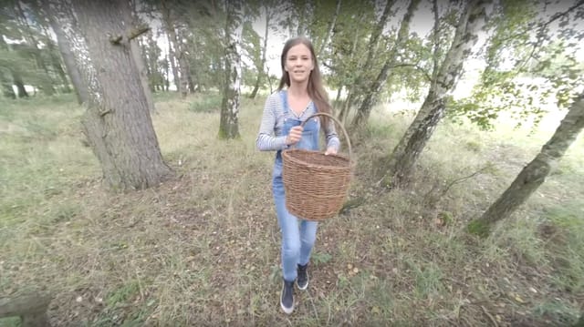 Sarah Kay Walks in The Woods PS-Porn — photo 10