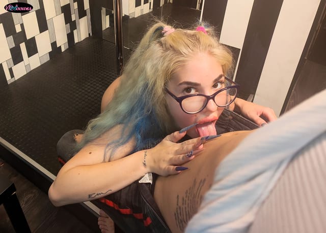 VR POV: Lindsay Love Takes Your Cock on the Ride VR porn — photo 7
