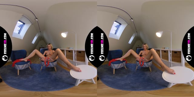 Tiffany Pretty Blonde Shows Open Pussy 180vr FeelmeVR — photo 1