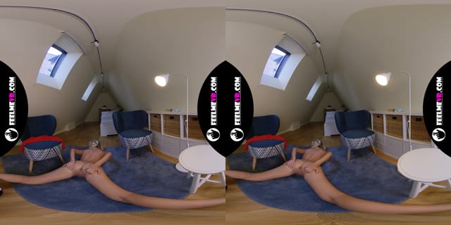 Tiffany Pretty Blonde Shows Open Pussy 180vr FeelmeVR — photo 3