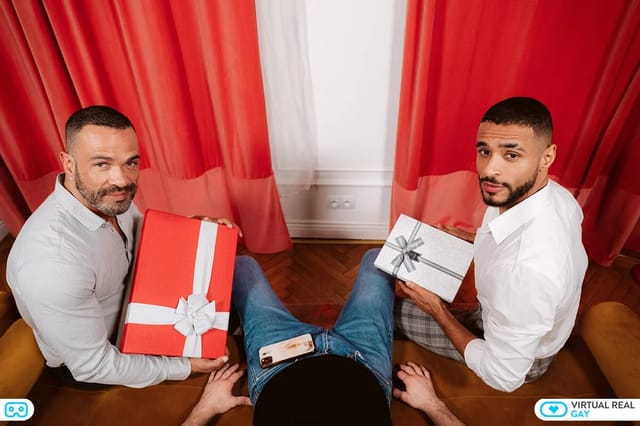 NichoLas Bardem — [Gay] I Want My Present 180° VR sex — photo 5