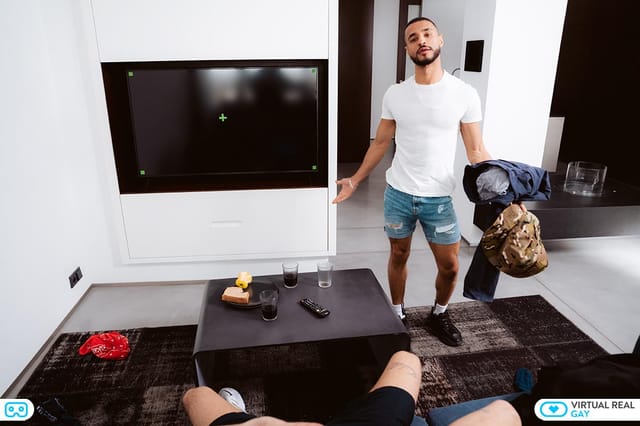 [Gay] Wanna Touchdown? VR porn — photo 2