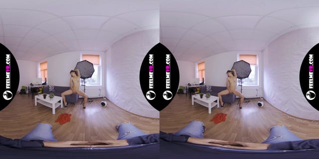 VR Porn: She's Riding in Virtual Reality VR porn — photo 8