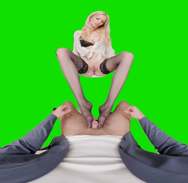 Kaira Kampen — Office Seduction: German Girl's Tease POV VR porn — photo 3