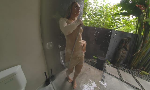 Sneak Peek: A Hot Look VR porn — photo 4