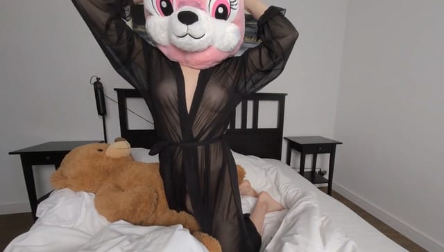 Jessica Rabbit Strip Dance With Teddy Luka Plushies TV — photo 10