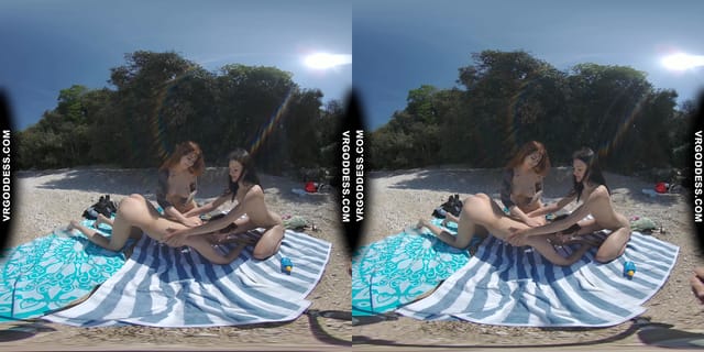 3 Babes Naked On Vacation Beach Picnic Playing Frisbee Searching For Shells And Bubble VRgoddess — photo 3