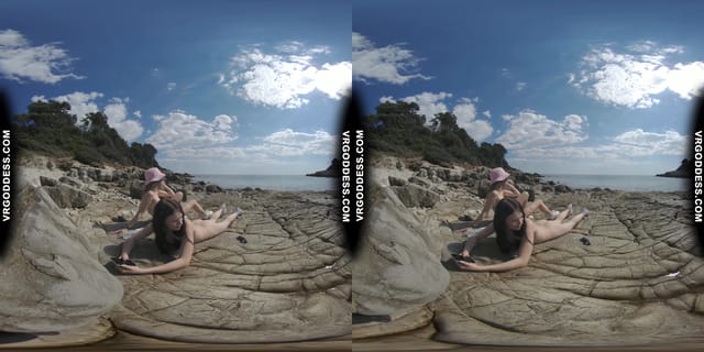 Matty And Josie Kayaking On Vacation Hiking Nude On Abandoned Island VRgoddess — photo 9
