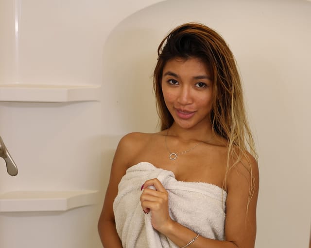 Spying My Asian Stepsis in shower Masturbating Clara Trinity Taboo VR Porn — photo 6