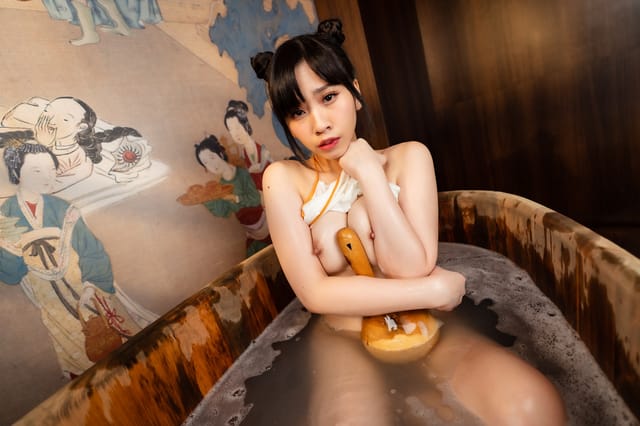 Mutual Masturbating With Asian Girl In Bubble Bath Yan Lin ModelMediaVR — photo 4