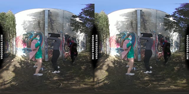 Nude Graffiti Painting Girls Cheri Josie Poppy Love Tagging Naked Outdoors VRgoddess — photo 2