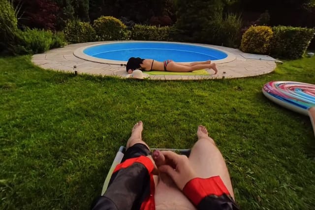 Watching Your Neighbour At The Community Pool Alec Hardy — photo 2