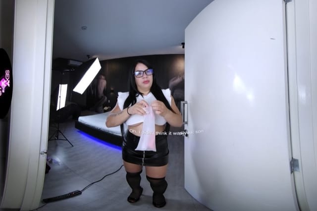 Mi Madrasta es una Zorra Luna PLAYVR — photo 10