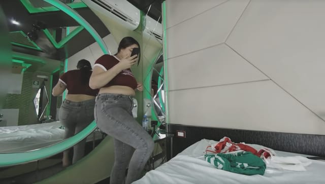 Christmas Gift Tall Venezuelan BTS Photoshoot Luna Perri PLAYVR — photo 4