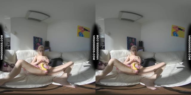 Sexy Sultry Skinny Blonde Student Poppy Deep Masturbating With A Large Banana VRgoddess — photo 5
