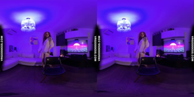 Late Night Striptease Dancer Lea Deep Glass Dildo Masturbation VRgoddess — photo 1