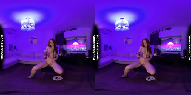 Late Night Striptease Dancer Lea Deep Glass Dildo Masturbation VRgoddess — photo 9