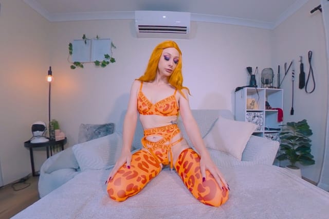Ahegao E-girl Pumps Holes With Fuck Machine Cupacakeus — photo 4