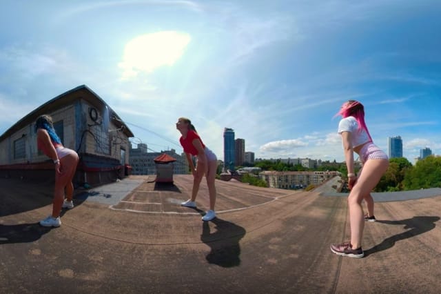 Twerk on roof VRQueens — photo 7