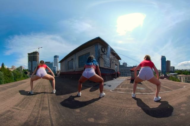 Twerk on roof VRQueens — photo 10