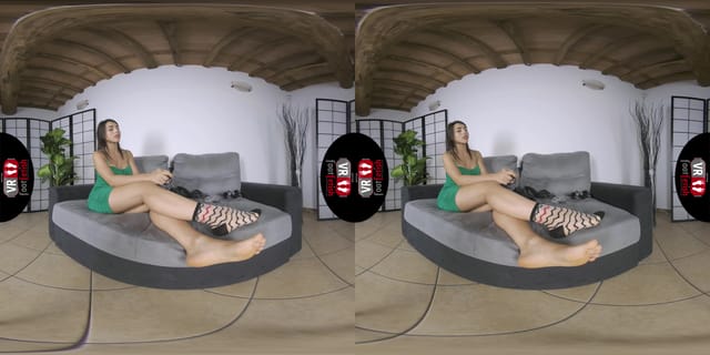 Beautiful Dark-Haired Babe Petra Enjoys Posing Her Sexy Feet in Her Favorite Socks VRFootFetish — photo 5