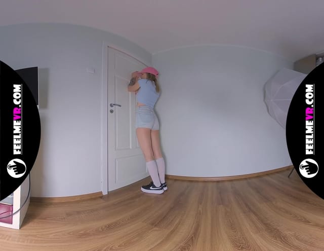 VR180 Nude Photo Session Backstage With Teenager Model Sofia FeelmeVR — photo 17