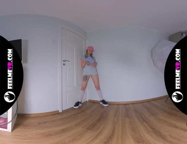 VR180 Nude Photo Session Backstage With Teenager Model Sofia FeelmeVR — photo 5