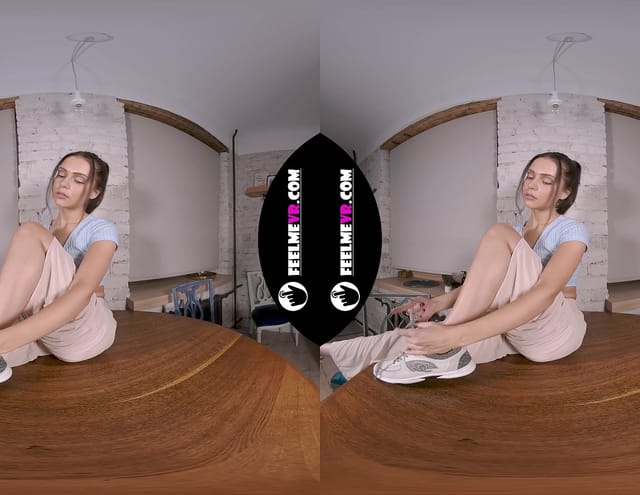 180VR Video With Naked Supermodel Francheska On The Table FeelmeVR — photo 8