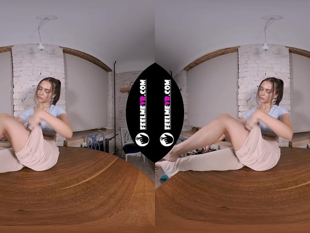 180VR Video With Naked Supermodel Francheska On The Table FeelmeVR — photo 7