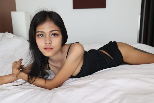 Super Skinny Asian Student Lears How To Fuck Tong VRinAsia — photo 1